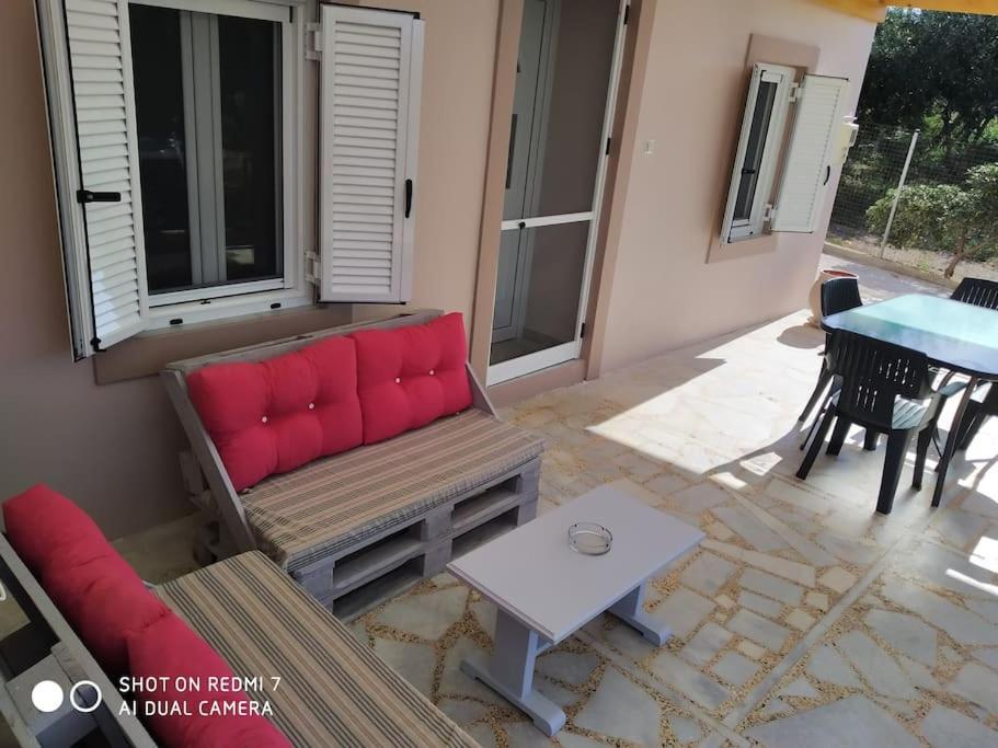 Sun And Sea 1 Apartment Elika Exterior photo